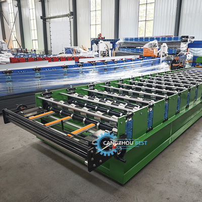 Máquina de moldeo de láminas de tejado trapezoidal de alta velocidad de Colombia