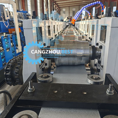 Máquina de moldeado de rodillos para puertas de persianas de acero hidráulico