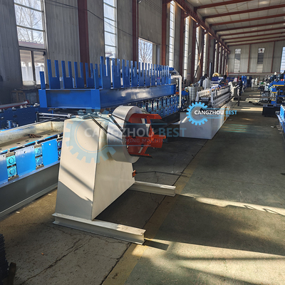 Máquina de moldeado de rodillos con orificios de perforación
