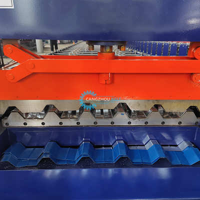 Rusia Popular H44 Profil de acero Galvanizado Panel de techo de rollo de formación de la máquina