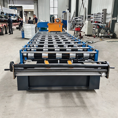 Durable 45# Rollers de acero Máquina de formación de techos metálicos con 3 kW de potencia de la estación hidráulica y 5.5 kW de potencia del motor principal