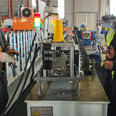 Máquina formadora de rollos de acero para puerta de persiana enrollable con corte hidráulico y PLC