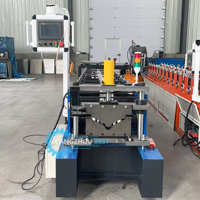 Máquina de moldeado de perfiles de canaletas de lluvia galvanizadas con control PLC