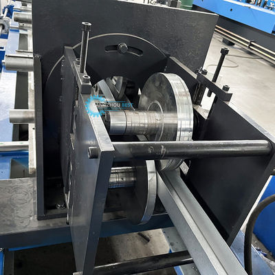 Máquina de moldeado de paneles de techo de revestimiento de paredes secas de tres perfiles