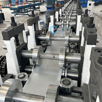 Máquina de moldeado de paneles de techo de revestimiento de paredes secas de tres perfiles