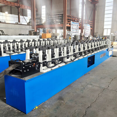 Rollo de perforación hidráulico del perfil del perno prisionero de Soeed del control del PLC que forma la máquina