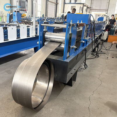 Fabricación de corte automático de acero negro, cambio manual de máquina formadora de rollos de correa de tamaño C